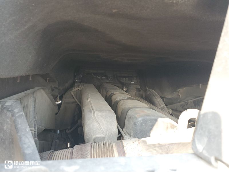 运营6年跑了150多万公里,这台国四奔驰老卡车,如今十多万就能买 - 第15张 - 提加商用车网 运营6年跑了150多万公里,这台国四奔驰老卡车,如今十多万就能买 - 第15张
