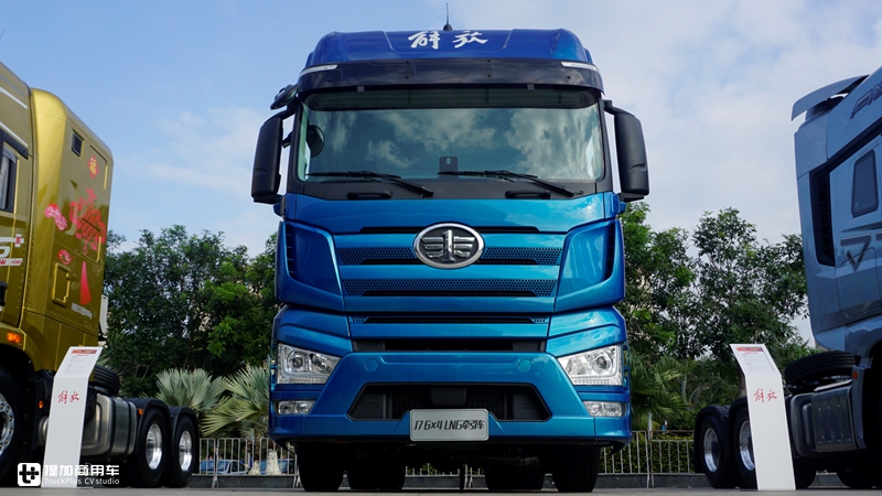 解放J7天然气重卡来了，470马力自动挡，3气罐续航超乎想象 - 第7张