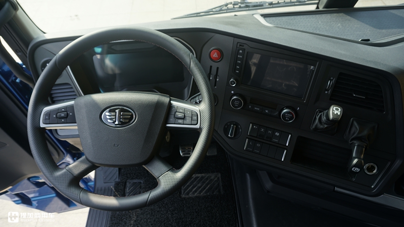 解放J7天然气重卡来了，470马力自动挡，3气罐续航超乎想象 - 第11张