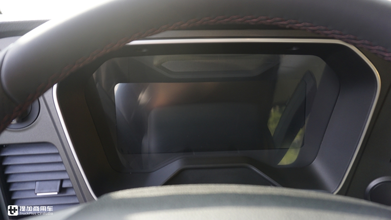 解放J7天然气重卡来了，470马力自动挡，3气罐续航超乎想象 - 第12张