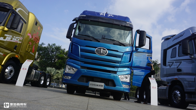 解放J7天然气重卡来了，470马力自动挡，3气罐续航超乎想象 - 第15张