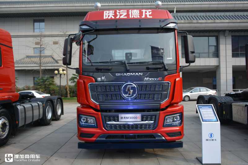 中端车也高端化了,全新德龙M3000S实拍,舒适内饰变化真大 - 第2张 - 提加商用车网 中端车也高端化了,全新德龙M3000S实拍,舒适内饰变化真大 - 第2张