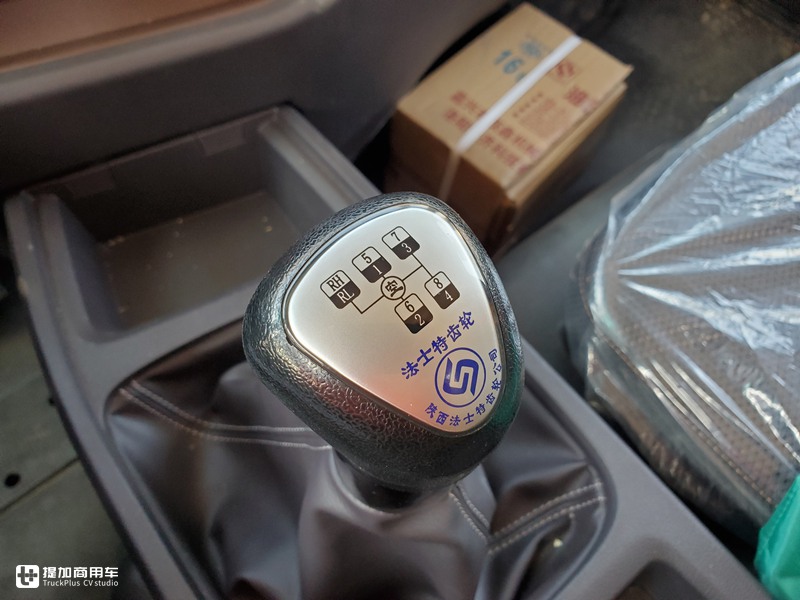陕汽商用车今年的主力车型,前四后四底盘玉柴发动机,轩德翼6中卡载货车实拍 - 第27张 - 提加商用车网 陕汽商用车今年的主力车型,前四后四底盘玉柴发动机,轩德翼6中卡载货车实拍 - 第27张