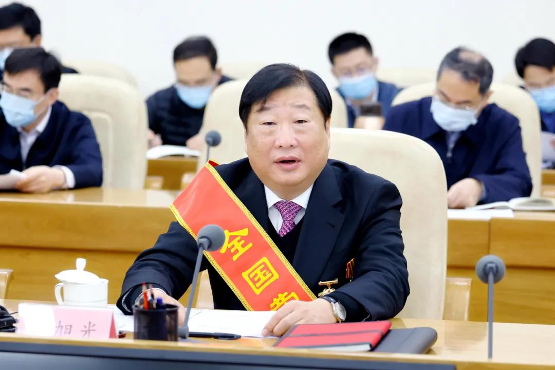 两次荣获全国劳动模范称号,谭旭光,一个用生命捍卫梦想的人 - 第2张 - 提加商用车网 两次荣获全国劳动模范称号,谭旭光,一个用生命捍卫梦想的人 - 第2张