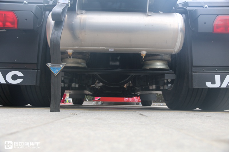 标配采埃孚AMT,最大15升排量,格尔发K7燃气重卡配置真牛 - 第6张 - 提加商用车网 标配采埃孚AMT,最大15升排量,格尔发K7燃气重卡配置真牛 - 第6张