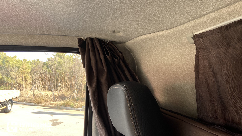 解放卡车家族的小J7?肩负重要使命,解放全新一代高端轻卡领途正式发布 - 第8张 - 提加商用车网 解放卡车家族的小J7?肩负重要使命,解放全新一代高端轻卡领途正式发布 - 第8张