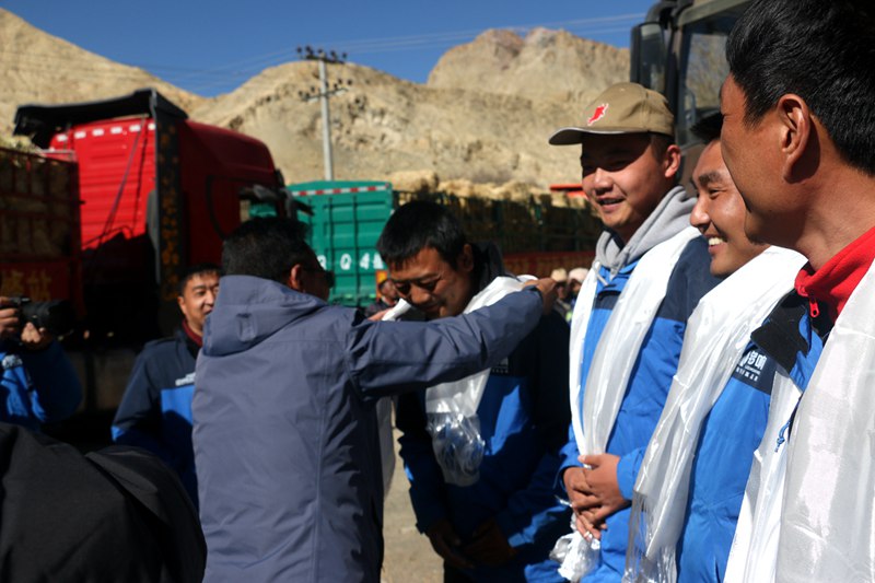 锣响爱心牧草援藏,向世界新高度致敬 - 第9张 - 提加商用车网 锣响爱心牧草援藏,向世界新高度致敬 - 第9张