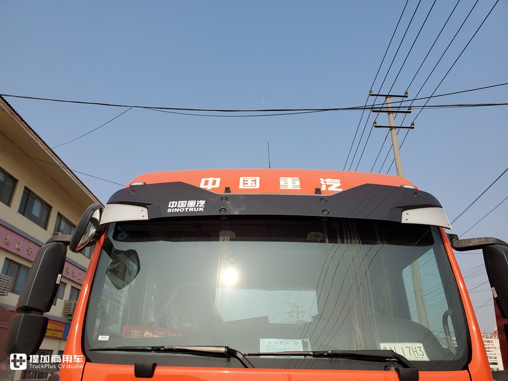 高顶双卧240马力,售价亲民,汕德卡G5载货车配置真不错 - 第2张 - 提加商用车网 高顶双卧240马力,售价亲民,汕德卡G5载货车配置真不错 - 第2张