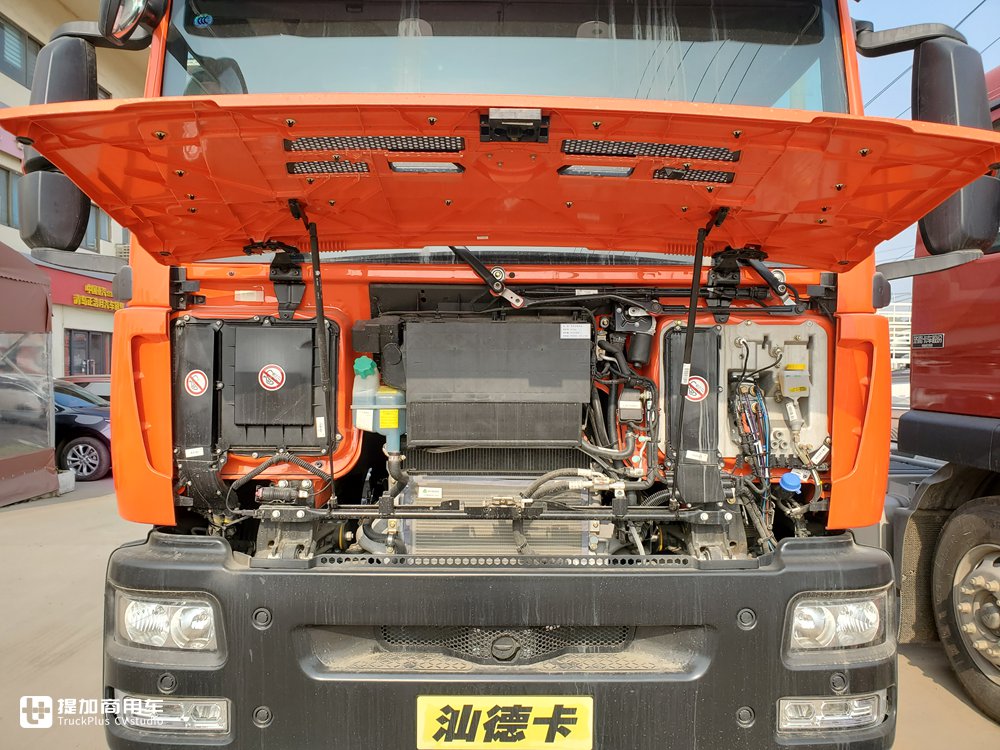 高顶双卧240马力,售价亲民,汕德卡G5载货车配置真不错 - 第4张 - 提加商用车网 高顶双卧240马力,售价亲民,汕德卡G5载货车配置真不错 - 第4张