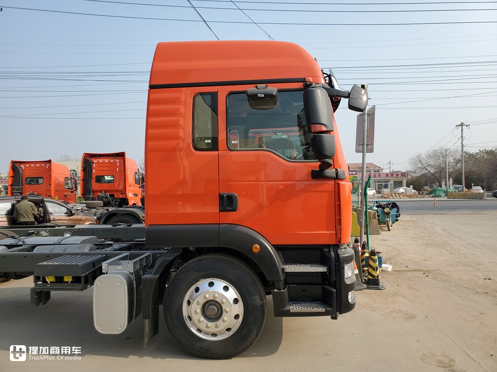 高顶双卧240马力,售价亲民,汕德卡G5载货车配置真不错 - 第8张 - 提加商用车网 高顶双卧240马力,售价亲民,汕德卡G5载货车配置真不错 - 第8张