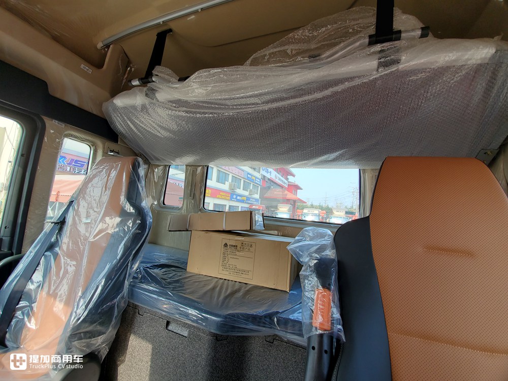 高顶双卧240马力,售价亲民,汕德卡G5载货车配置真不错 - 第20张 - 提加商用车网 高顶双卧240马力,售价亲民,汕德卡G5载货车配置真不错 - 第20张