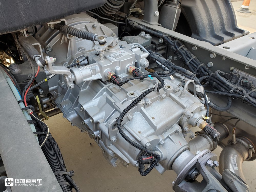 高顶双卧240马力,售价亲民,汕德卡G5载货车配置真不错 - 第24张 - 提加商用车网 高顶双卧240马力,售价亲民,汕德卡G5载货车配置真不错 - 第24张