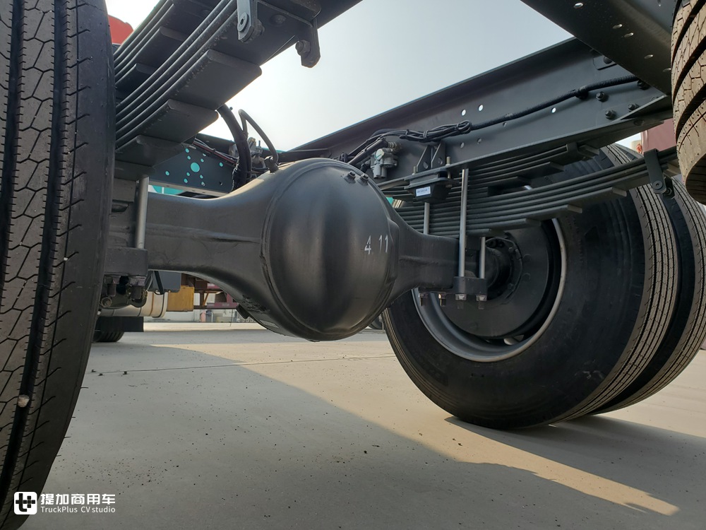 高顶双卧240马力,售价亲民,汕德卡G5载货车配置真不错 - 第25张 - 提加商用车网 高顶双卧240马力,售价亲民,汕德卡G5载货车配置真不错 - 第25张