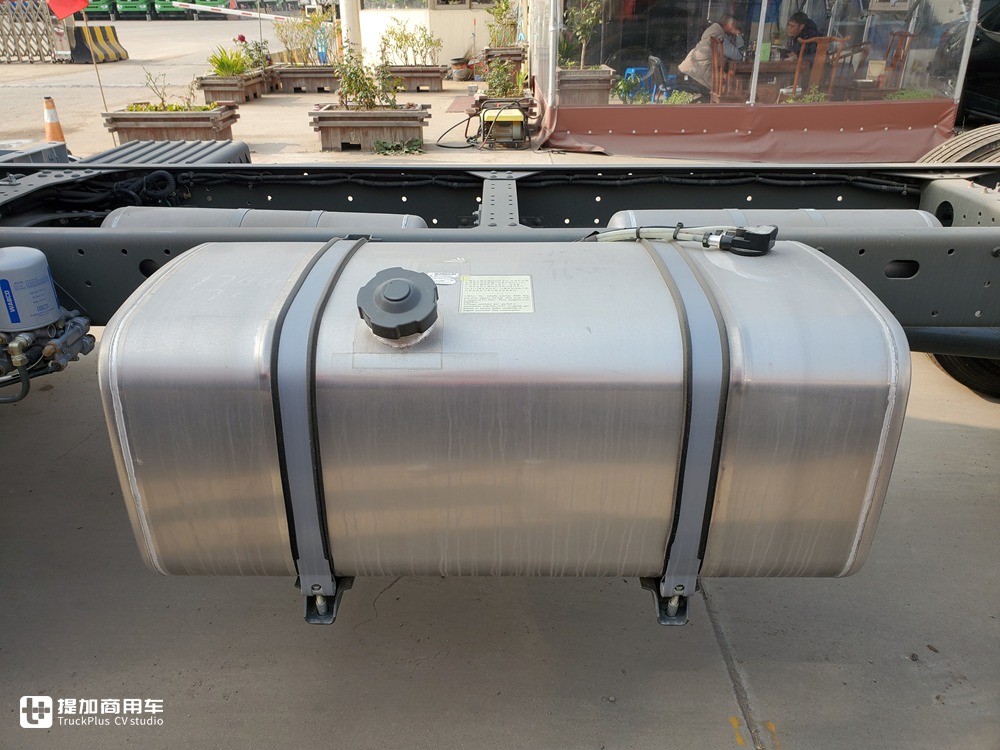 高顶双卧240马力,售价亲民,汕德卡G5载货车配置真不错 - 第28张 - 提加商用车网 高顶双卧240马力,售价亲民,汕德卡G5载货车配置真不错 - 第28张