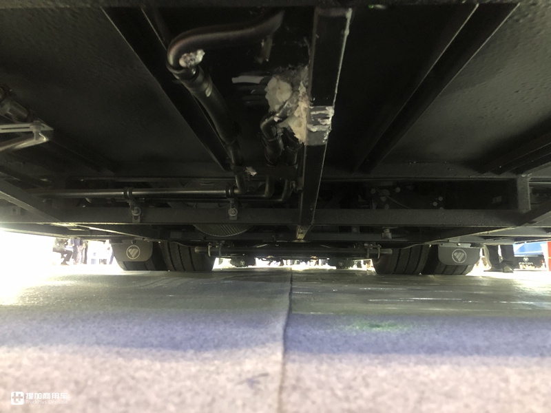 福田欧辉全新纯电动公交亮相,12米车身续航三百公里,现代化内饰亮眼 - 第9张 - 提加商用车网 福田欧辉全新纯电动公交亮相,12米车身续航三百公里,现代化内饰亮眼 - 第9张