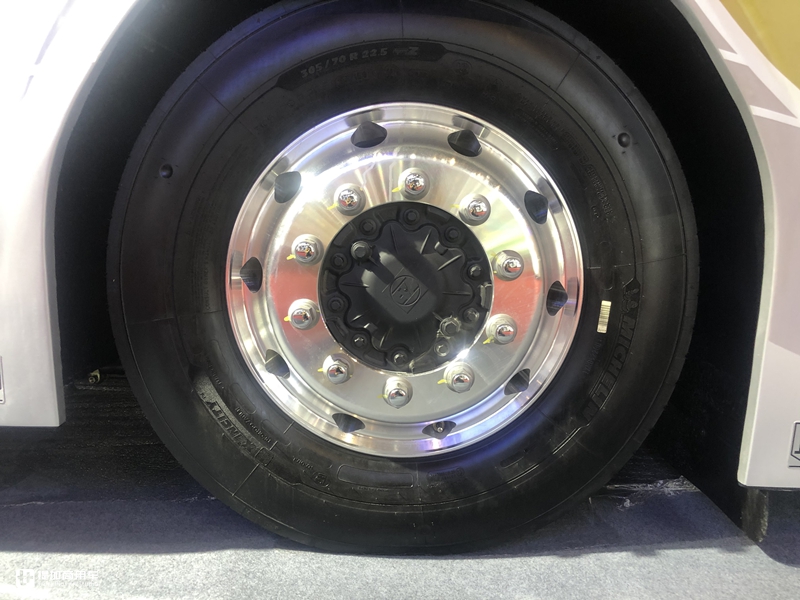 福田欧辉全新纯电动公交亮相,12米车身续航三百公里,现代化内饰亮眼 - 第10张 - 提加商用车网 福田欧辉全新纯电动公交亮相,12米车身续航三百公里,现代化内饰亮眼 - 第10张