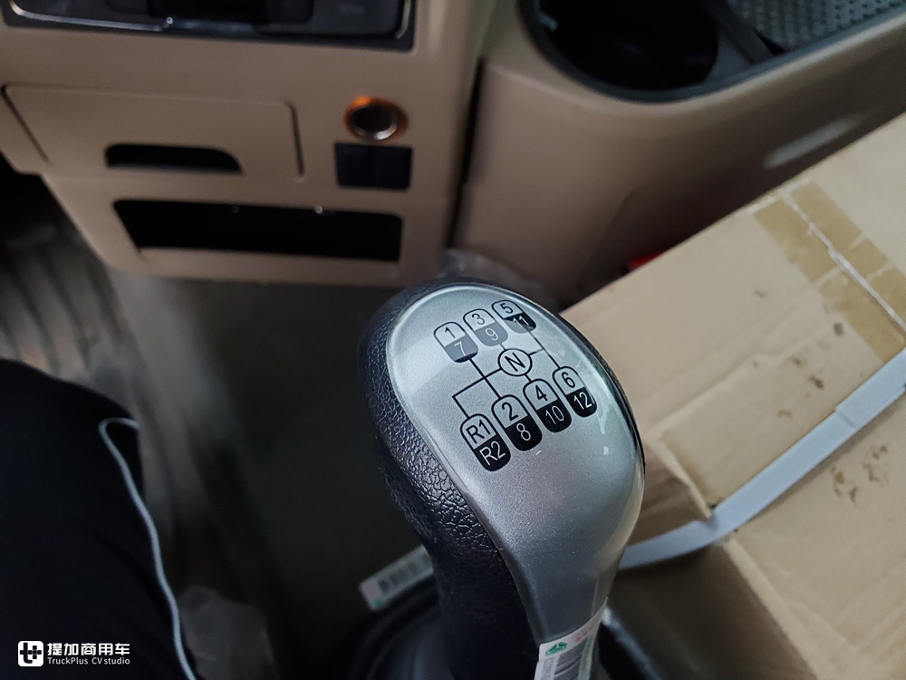 配潍柴的豪沃自卸车回来了,400马力曼技术驾驶室,不愧是工程之王 - 第4张 - 提加商用车网 配潍柴的豪沃自卸车回来了,400马力曼技术驾驶室,不愧是工程之王 - 第4张