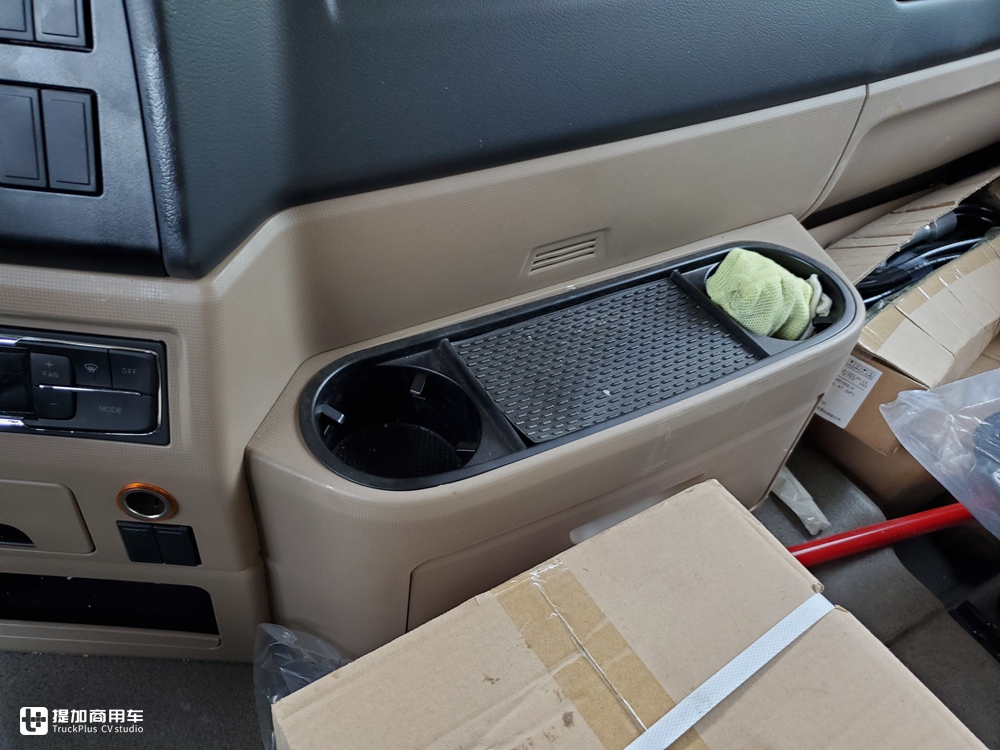 配潍柴的豪沃自卸车回来了,400马力曼技术驾驶室,不愧是工程之王 - 第23张 - 提加商用车网 配潍柴的豪沃自卸车回来了,400马力曼技术驾驶室,不愧是工程之王 - 第23张