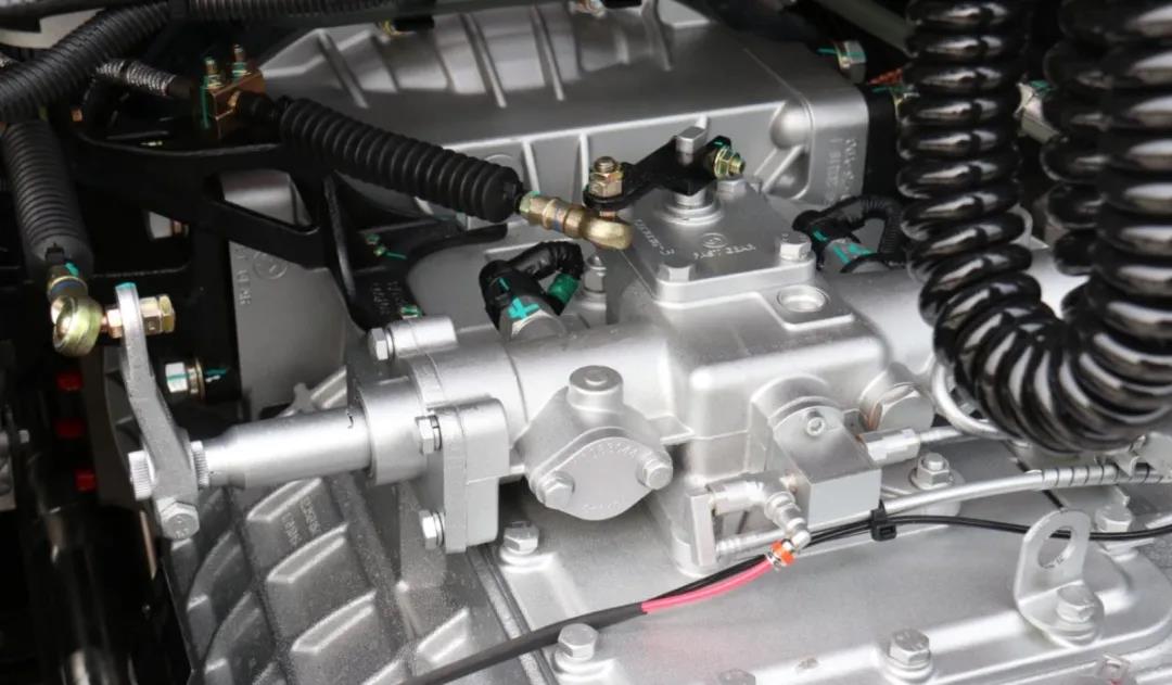 三一重卡首款危化品牵引车王道385上市,进军运输新细分领域 - 第4张 - 提加商用车网 三一重卡首款危化品牵引车王道385上市,进军运输新细分领域 - 第4张