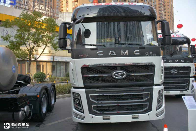 华菱的旗舰卡车到底长啥样?国六560马力自主三大件,外观造型真强悍 - 第2张 - 提加商用车网 华菱的旗舰卡车到底长啥样?国六560马力自主三大件,外观造型真强悍 - 第2张