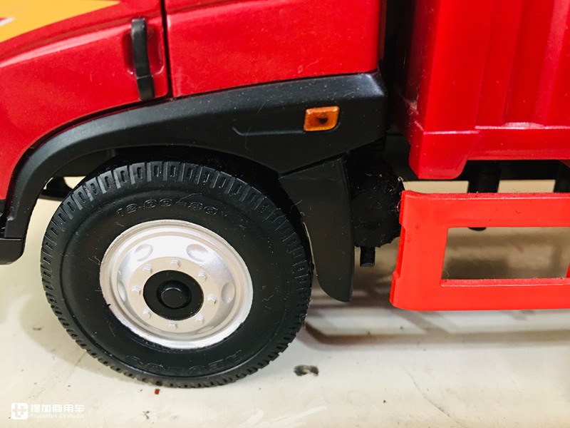 解放三赛中卡您见过吗?赛龙中卡载货车模型评测,造型经典值得收藏 - 第14张 - 提加商用车网 解放三赛中卡您见过吗?赛龙中卡载货车模型评测,造型经典值得收藏 - 第14张