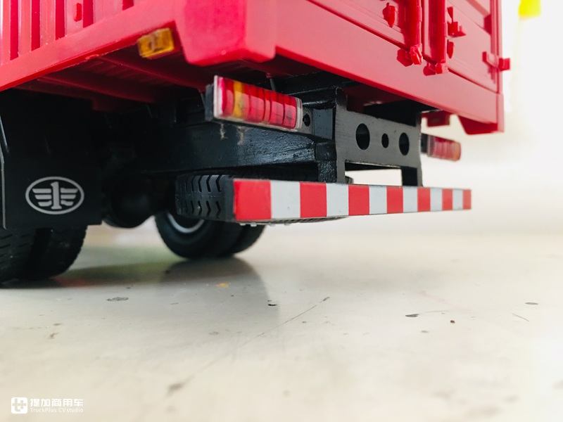 解放三赛中卡您见过吗?赛龙中卡载货车模型评测,造型经典值得收藏 - 第35张 - 提加商用车网 解放三赛中卡您见过吗?赛龙中卡载货车模型评测,造型经典值得收藏 - 第35张
