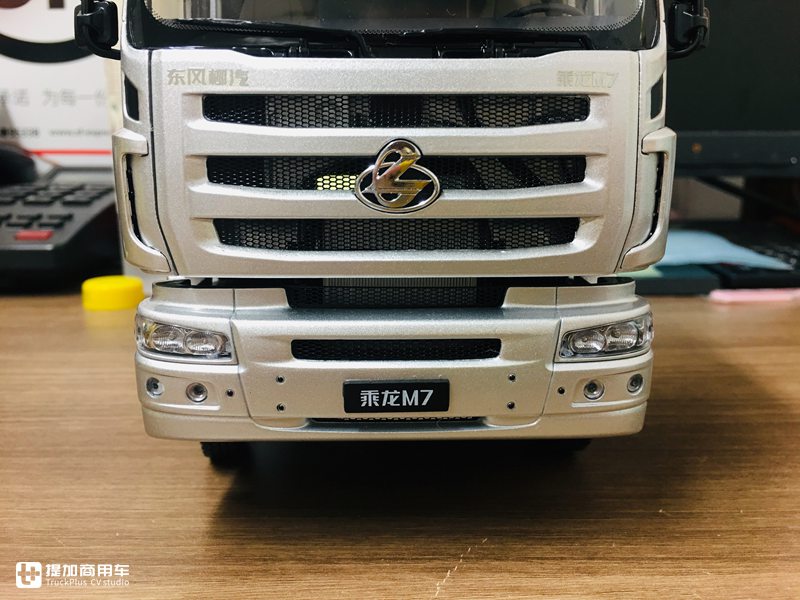 乘龙推出的第二款卡车模型,做工优秀价格美丽,乘龙M7牵引车模型开箱 - 第9张 - 提加商用车网 乘龙推出的第二款卡车模型,做工优秀价格美丽,乘龙M7牵引车模型开箱 - 第9张