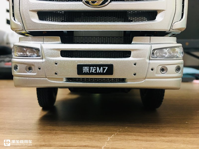 乘龙推出的第二款卡车模型,做工优秀价格美丽,乘龙M7牵引车模型开箱 - 第11张 - 提加商用车网 乘龙推出的第二款卡车模型,做工优秀价格美丽,乘龙M7牵引车模型开箱 - 第11张