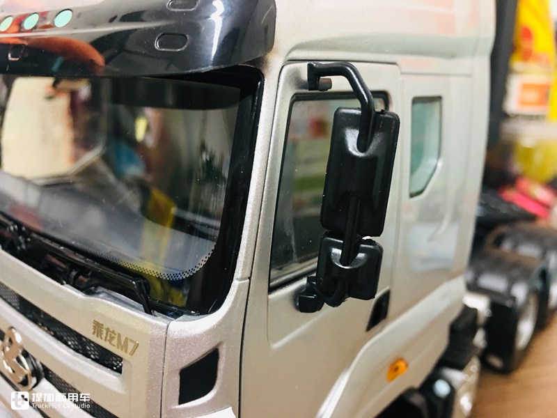 乘龙推出的第二款卡车模型,做工优秀价格美丽,乘龙M7牵引车模型开箱 - 第14张 - 提加商用车网 乘龙推出的第二款卡车模型,做工优秀价格美丽,乘龙M7牵引车模型开箱 - 第14张