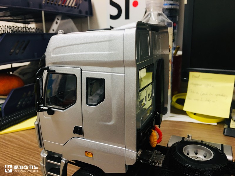 乘龙推出的第二款卡车模型,做工优秀价格美丽,乘龙M7牵引车模型开箱 - 第20张 - 提加商用车网 乘龙推出的第二款卡车模型,做工优秀价格美丽,乘龙M7牵引车模型开箱 - 第20张