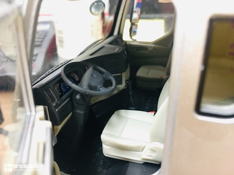 乘龙推出的第二款卡车模型,做工优秀价格美丽,乘龙M7牵引车模型开箱 - 第24张 - 提加商用车网 乘龙推出的第二款卡车模型,做工优秀价格美丽,乘龙M7牵引车模型开箱 - 第24张