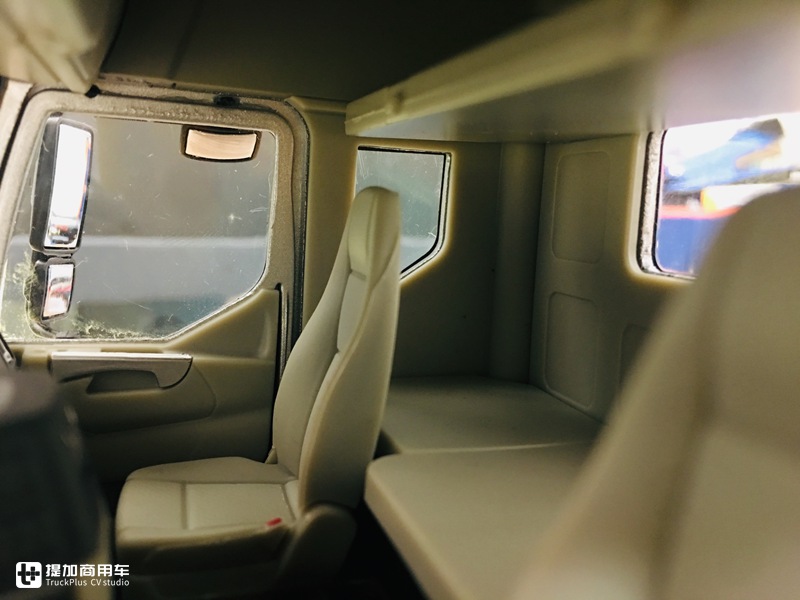 乘龙推出的第二款卡车模型,做工优秀价格美丽,乘龙M7牵引车模型开箱 - 第25张 - 提加商用车网 乘龙推出的第二款卡车模型,做工优秀价格美丽,乘龙M7牵引车模型开箱 - 第25张