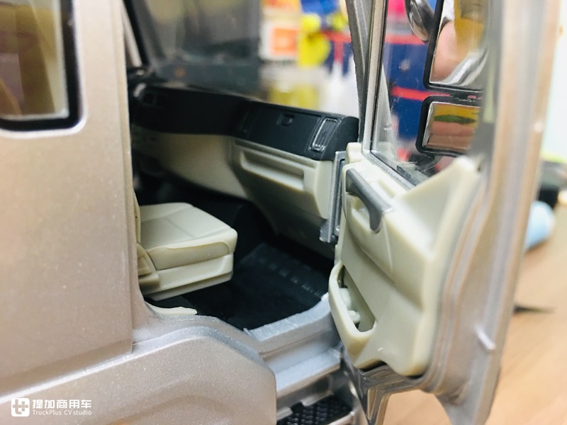 乘龙推出的第二款卡车模型,做工优秀价格美丽,乘龙M7牵引车模型开箱 - 第26张 - 提加商用车网 乘龙推出的第二款卡车模型,做工优秀价格美丽,乘龙M7牵引车模型开箱 - 第26张