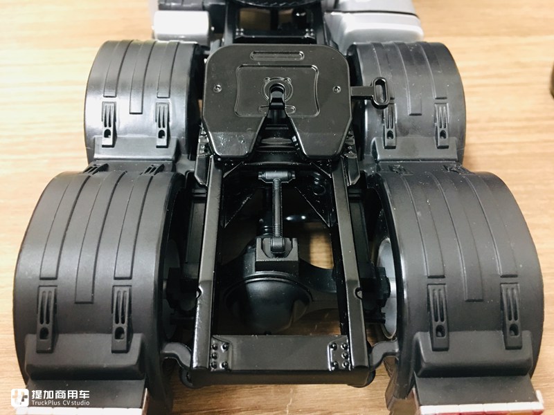 乘龙推出的第二款卡车模型,做工优秀价格美丽,乘龙M7牵引车模型开箱 - 第38张 - 提加商用车网 乘龙推出的第二款卡车模型,做工优秀价格美丽,乘龙M7牵引车模型开箱 - 第38张