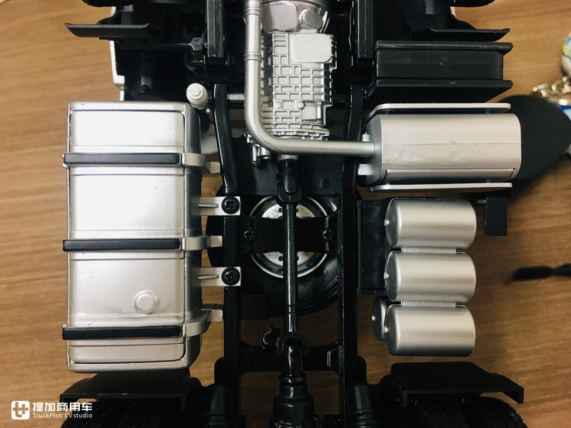 乘龙推出的第二款卡车模型,做工优秀价格美丽,乘龙M7牵引车模型开箱 - 第39张 - 提加商用车网 乘龙推出的第二款卡车模型,做工优秀价格美丽,乘龙M7牵引车模型开箱 - 第39张