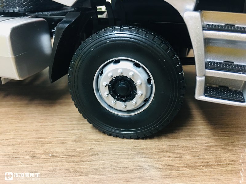 乘龙推出的第二款卡车模型,做工优秀价格美丽,乘龙M7牵引车模型开箱 - 第40张 - 提加商用车网 乘龙推出的第二款卡车模型,做工优秀价格美丽,乘龙M7牵引车模型开箱 - 第40张