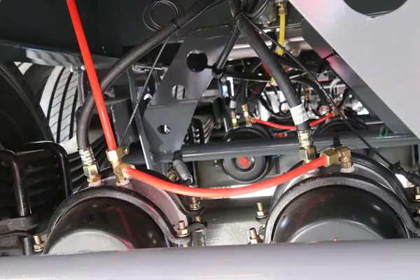 岳海滨:创新是“挂车后浪“义不容辞的责任 - 第3张 - 提加商用车网 岳海滨:创新是“挂车后浪“义不容辞的责任 - 第3张