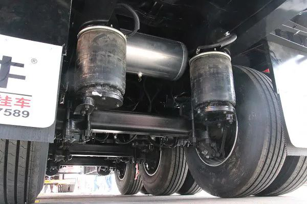 岳海滨:创新是“挂车后浪“义不容辞的责任 - 第7张 - 提加商用车网 岳海滨:创新是“挂车后浪“义不容辞的责任 - 第7张