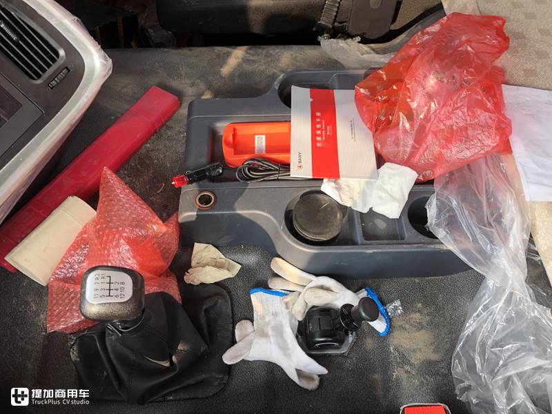 国产泵车的实力派,61米上装道依茨动力,三一自主泵车底盘实拍 - 第7张 - 提加商用车网 国产泵车的实力派,61米上装道依茨动力,三一自主泵车底盘实拍 - 第7张