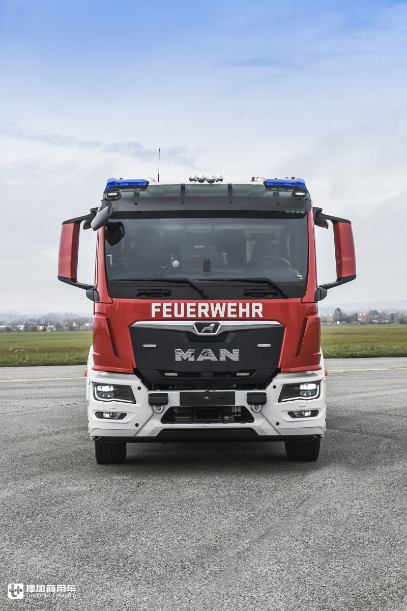 新一代曼恩TG底盘消防车来了,卢森宝亚打造,看起来果然帅多了 - 第7张 - 提加商用车网 新一代曼恩TG底盘消防车来了,卢森宝亚打造,看起来果然帅多了 - 第7张