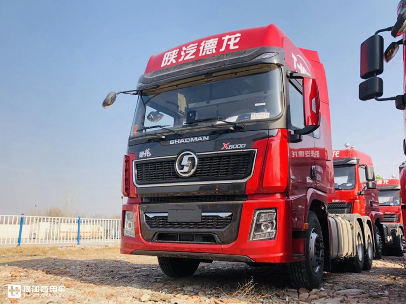 配采埃孚自动挡,外观野牛造型内饰高端,德龙X5000重卡实拍 - 第1张 - 提加商用车网 配采埃孚自动挡,外观野牛造型内饰高端,德龙X5000重卡实拍 - 第1张