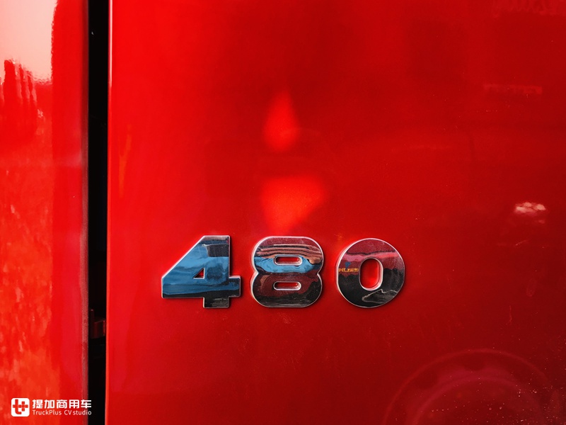 配采埃孚自动挡,外观野牛造型内饰高端,德龙X5000重卡实拍 - 第13张 - 提加商用车网 配采埃孚自动挡,外观野牛造型内饰高端,德龙X5000重卡实拍 - 第13张