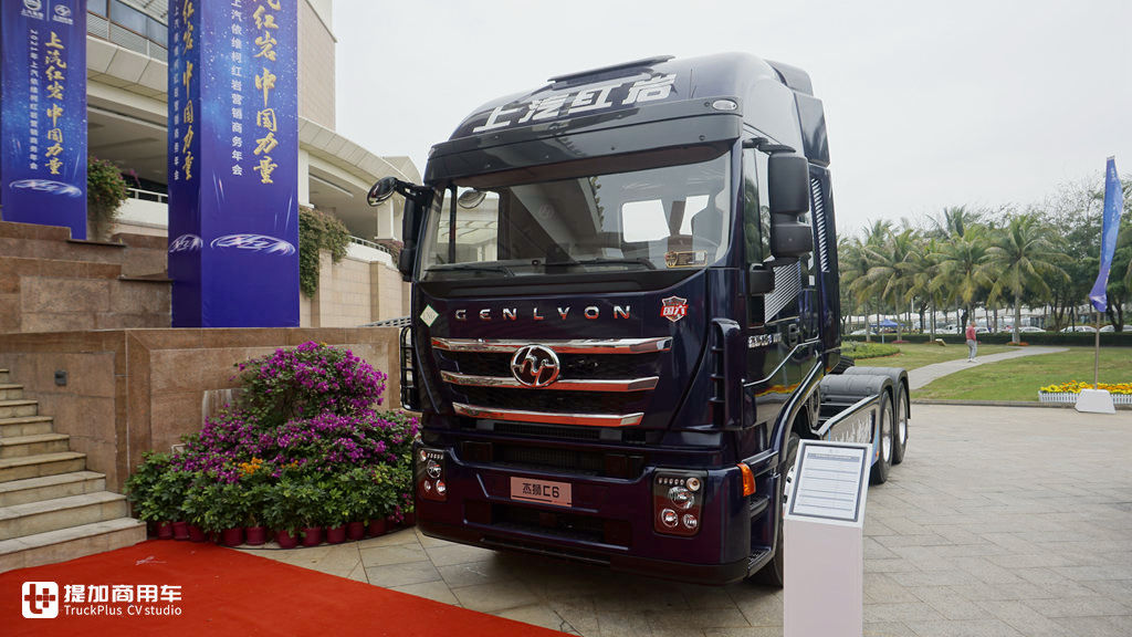 天然气卡车也高端,自动挡加液力缓速器,红岩这款LNG牵引车配置真不错 - 第1张 - 提加商用车网 天然气卡车也高端,自动挡加液力缓速器,红岩这款LNG牵引车配置真不错 - 第1张