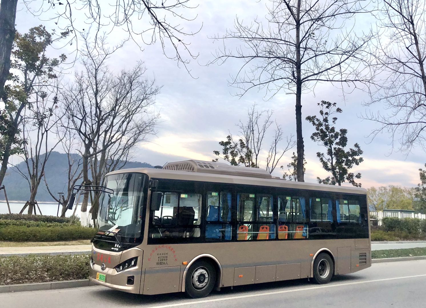 守护“秀水青山” 比亚迪纯电动公交车驶入千岛湖 - 第4张 - 提加商用车网 守护“秀水青山” 比亚迪纯电动公交车驶入千岛湖 - 第4张