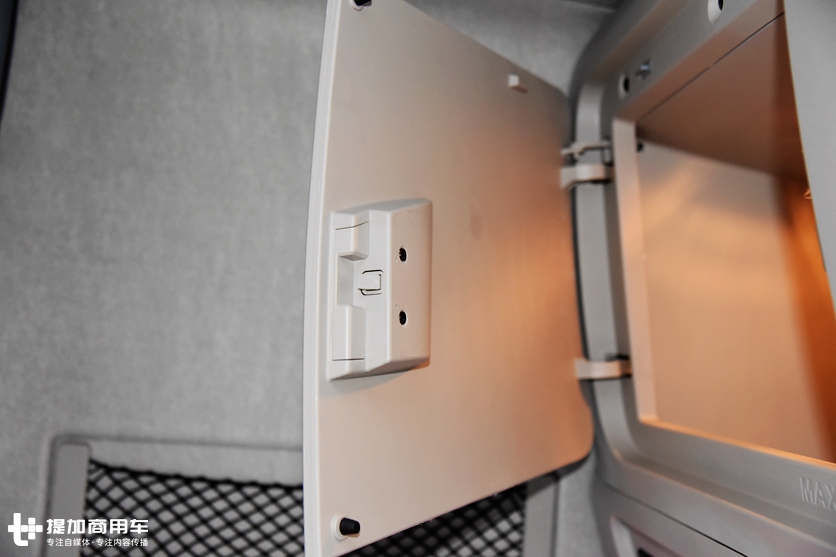 两年蜕变,带您看天龙KL都有哪些变化?底盘配置强大内饰更贴心 - 第7张 - 提加商用车网 两年蜕变,带您看天龙KL都有哪些变化?底盘配置强大内饰更贴心 - 第7张