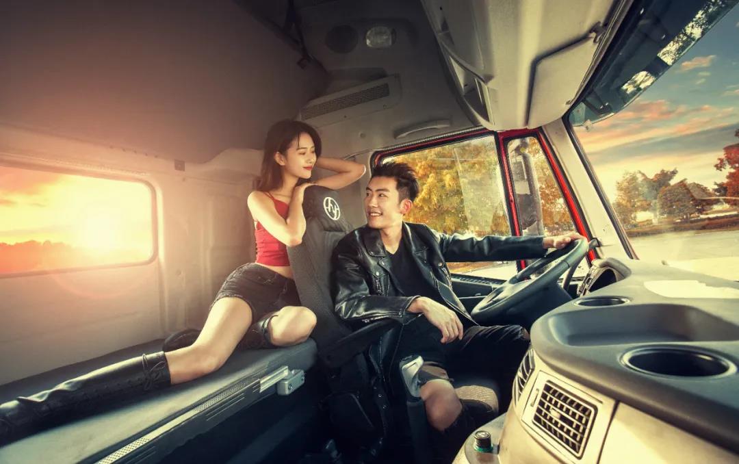 全新豪华驾驶室,红岩杰狮2020牵引车,为卡友营造家的氛围 - 第5张 - 提加商用车网 全新豪华驾驶室,红岩杰狮2020牵引车,为卡友营造家的氛围 - 第5张