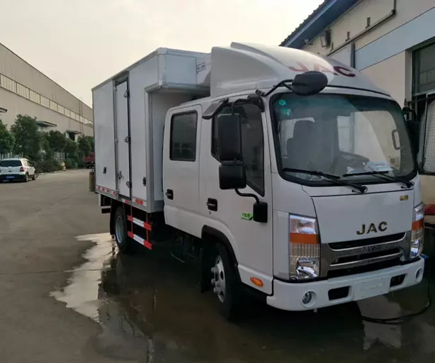 市政施工也能舒适驾驶，看江淮帅铃全能工程版 - 第4张