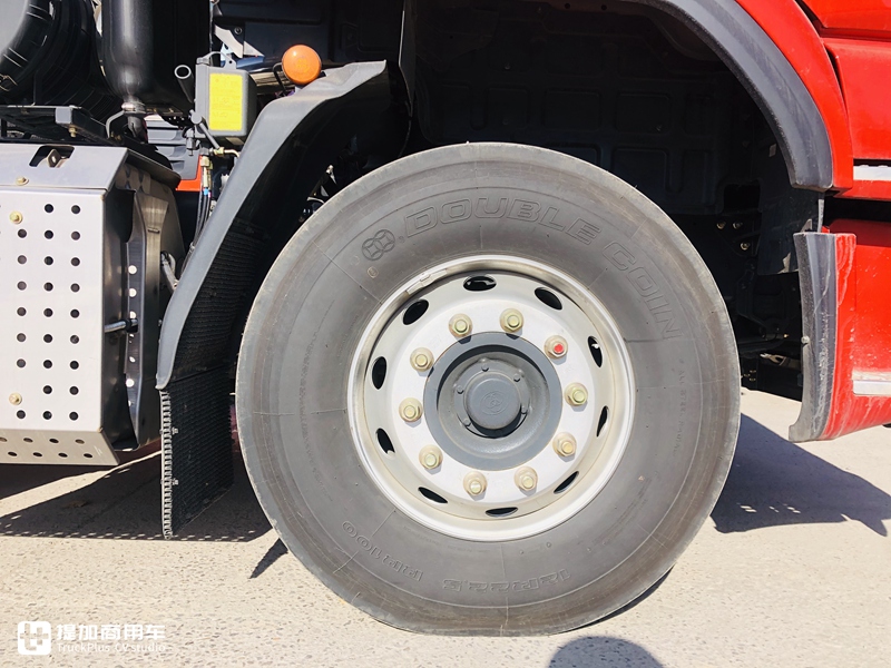 乘龙H5牵引车实拍,国六黄金动力适合多工况,配置扎实性价比还高 - 第13张 - 提加商用车网 乘龙H5牵引车实拍,国六黄金动力适合多工况,配置扎实性价比还高 - 第13张