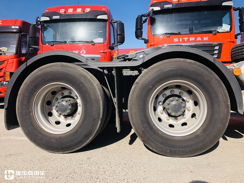 乘龙H5牵引车实拍,国六黄金动力适合多工况,配置扎实性价比还高 - 第18张 - 提加商用车网 乘龙H5牵引车实拍,国六黄金动力适合多工况,配置扎实性价比还高 - 第18张