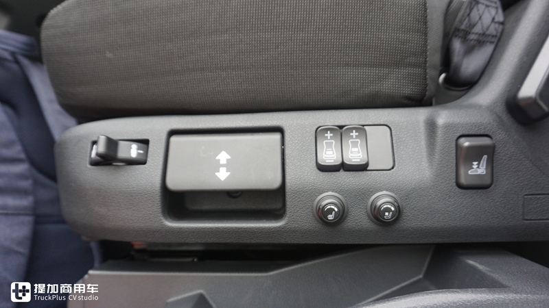 红岩杰虎迎来第六代车型,外观变得更好看了,底盘配置也大升级 - 第12张 - 提加商用车网 红岩杰虎迎来第六代车型,外观变得更好看了,底盘配置也大升级 - 第12张